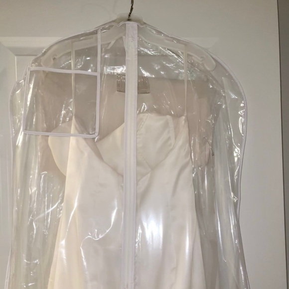 NWT Lazaro wedding gown - Never used - Picture 16 of 17
